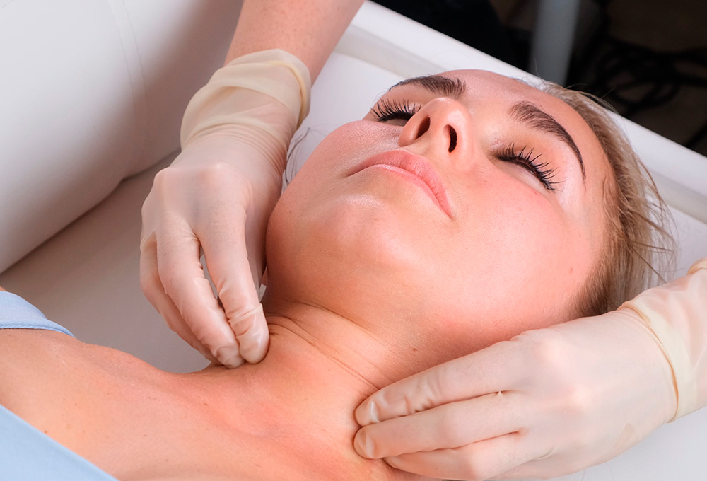 Liposucción facial técnica